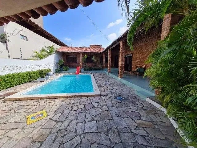 Imagem 14: Casa para Aluguel Tem 385M² com 3 Quartos em Ponta Negra - Natal - Rn