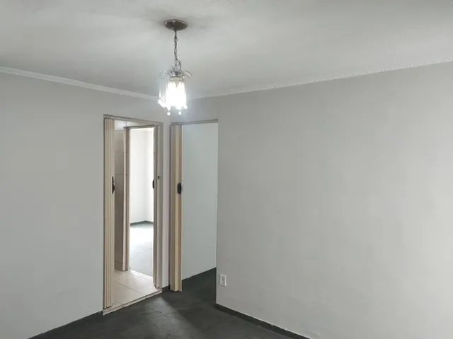 Imagem: O apartamento possui 2 Dormitórios, 1 Banheiro, 1 Vaga na
