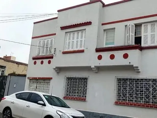 Imagem: Curitiba - Casa Padrão - Centro