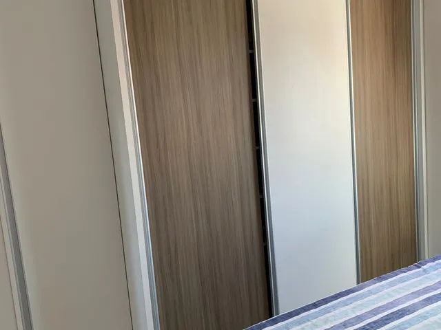 Imagem 3: Apartamento com 2 Dormitórios, Varanda, Medindo 64 Metros e Totalmente Mobiliado No