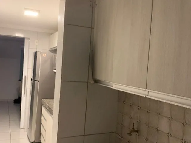 Imagem 2: Apartamento com 2 Dormitórios, Varanda, Medindo 64 Metros e Totalmente Mobiliado No