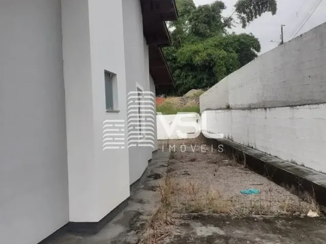 Imagem 3: Casa com 3 dormitórios sendo 1 suite, ótimo padrão de construção