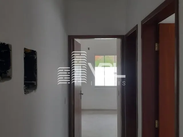 Imagem 2: Casa com 3 dormitórios sendo 1 suite, ótimo padrão de construção