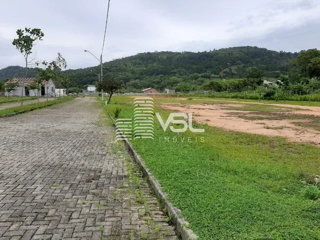 Imagem: Terreno com 408 m² no condomínio Vilaporé