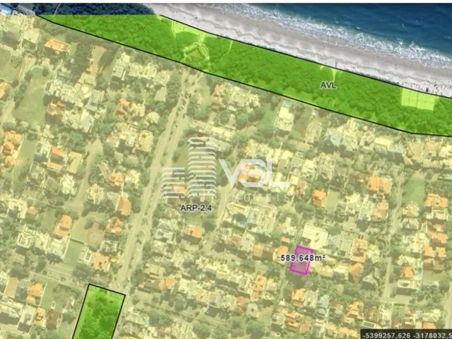 Imagem 5: Terreno com 615 m² em JURERE internacional, localizado a 200 metros da PRAIA