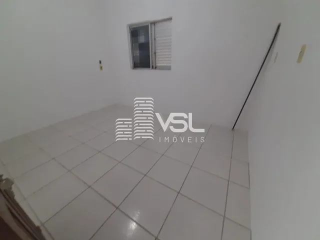 Imagem 8: Casa 3 dormitórios sendo 1 suítes, vaga para 4 carros cobertos, escritura pública