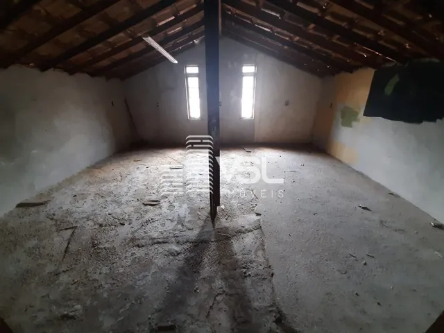 Imagem 13: Casa 3 dormitórios sendo 1 suítes, vaga para 4 carros cobertos, escritura pública