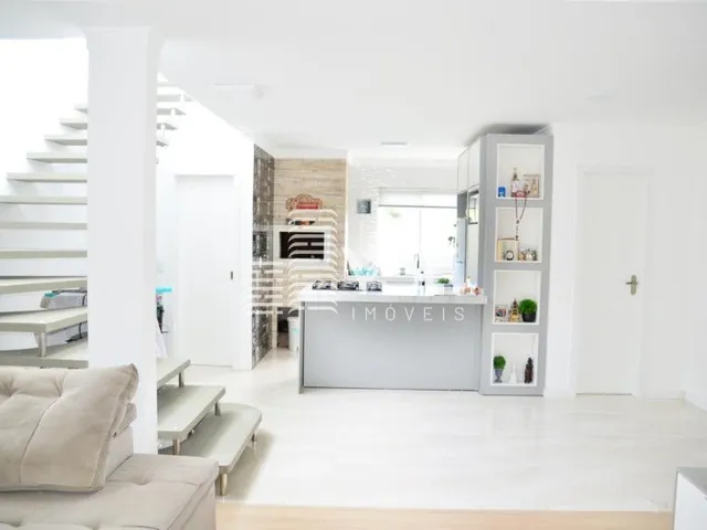 Imagem 12: Casa em condomínio fechado com 4 dormitórios próximo a Jurere e Canasvieiras
