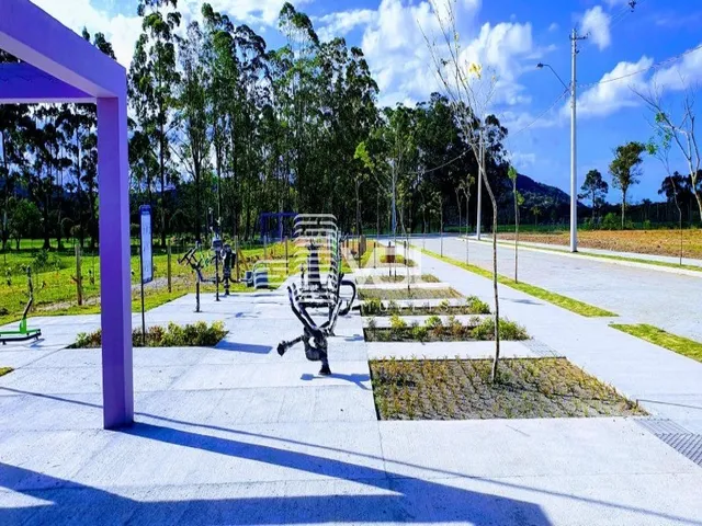 Imagem 7: Terreno com 547 m², Alameda Cezanne na SC 401, lado policia federal