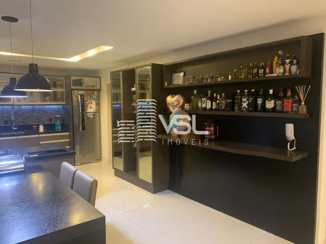 Imagem 6: Casa com 4 Dormitórios Sendo 2 Suítes, 4 Garagens, Condomínio Fechado