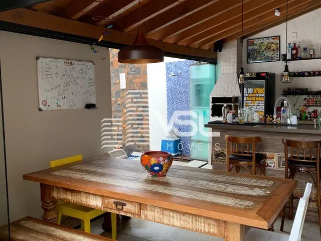 Imagem 9: Casa com 4 Dormitórios Sendo 2 Suítes, 4 Garagens, Condomínio Fechado