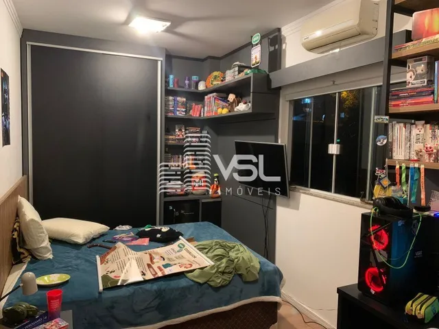 Imagem 10: Casa com 4 Dormitórios Sendo 2 Suítes, 4 Garagens, Condomínio Fechado
