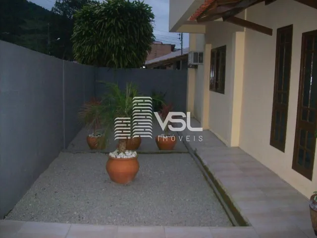 Imagem 15: Casa com 3 quartos, sendo 2 suítes, Monte Verde, garagem coberta