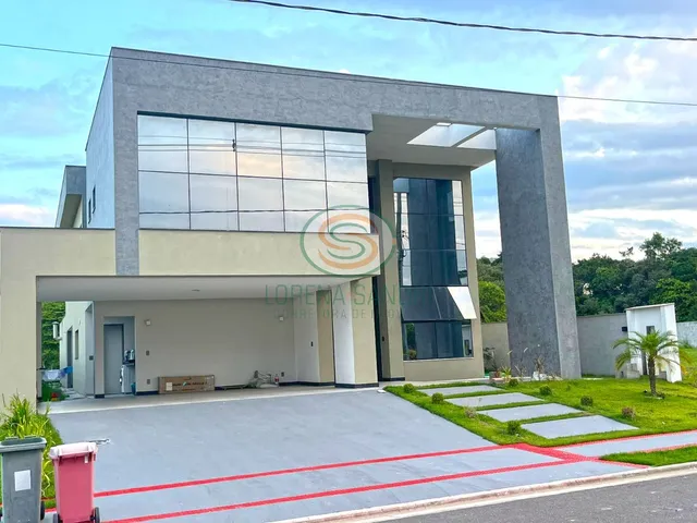 Imagem: Casa duplex à venda, alto padrão, luxo