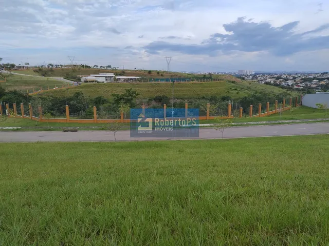Imagem: Lote com vista livre e permanente em condomínio