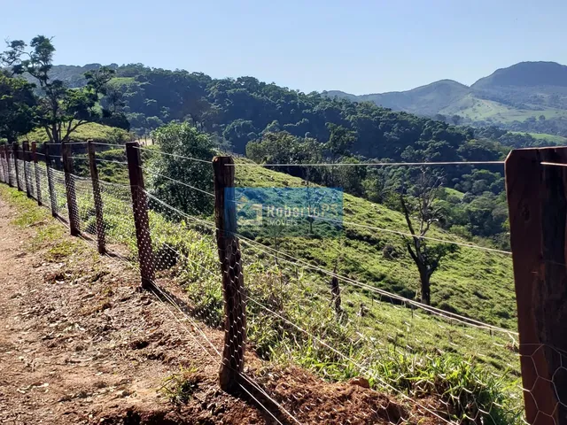 Imagem 8: Fazenda de Luxo à Venda em Capitólio-MG, Centro: 3 Quartos, Suíte, 180m², 4