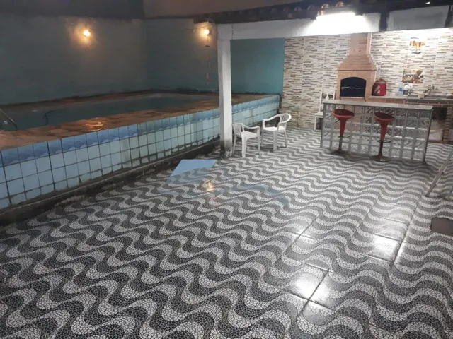 Imagem: CASA COM PISCINA !!!