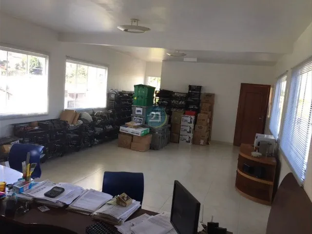 Imagem 11: Vendo Ponto Comercial em Potecas com 11 vagas de garagens, 3 salas amplas próximo ao