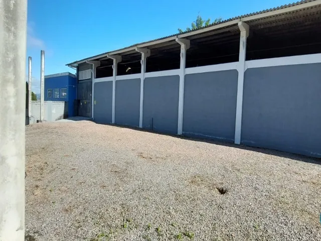 Imagem: Vendo Galpão com área total de 1700m²