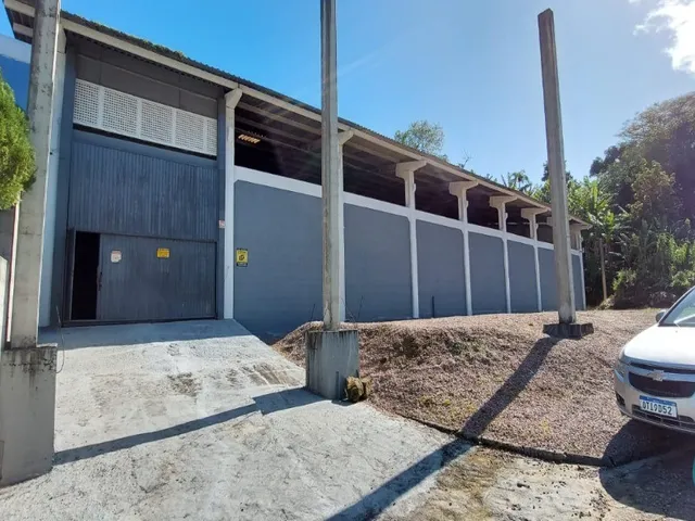 Imagem 4: Vendo Galpão com área total de 1700m², pátio para estacionamento, em Potecas próximo