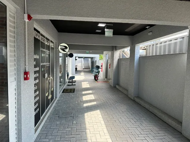 Imagem 3: Alugo Loja Comercial com 30M², Localizada em Barreiros, na Avenida Leoberto Leal, Próximo a Bancos e Cartórios