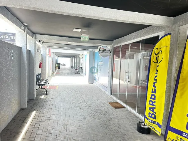 Imagem 9: Alugo Loja Comercial com 30M², Localizada em Barreiros, na Avenida Leoberto Leal, Próximo a Bancos e Cartórios
