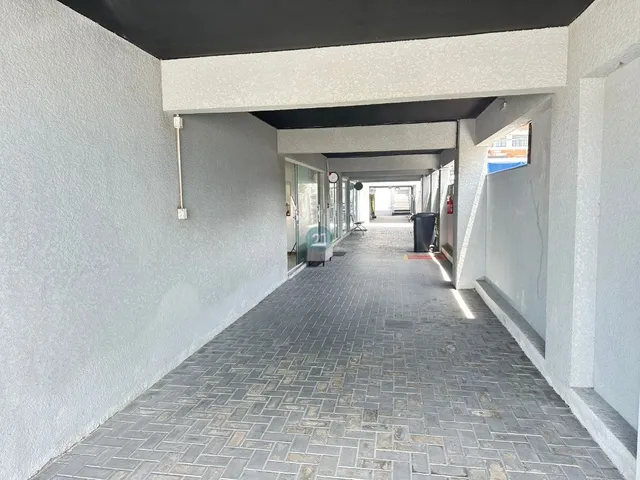 Imagem 7: Alugo Loja Comercial com 30M², Localizada em Barreiros, na Avenida Leoberto Leal, Próximo a Bancos e Cartórios