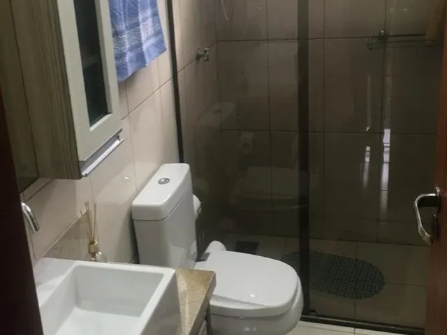 Imagem 2: Vendo casa de alvenaria com 03 dormitórios c/ 01 suíte, 02 vagas de garagem, espaço