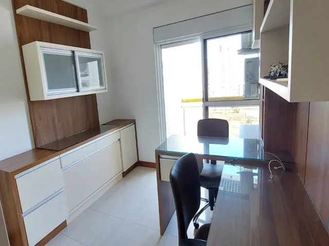 Imagem 8: Vendo apartamento com 04 dormitórios c/ 01 suíte, 03 vagas de garagens, sacada com