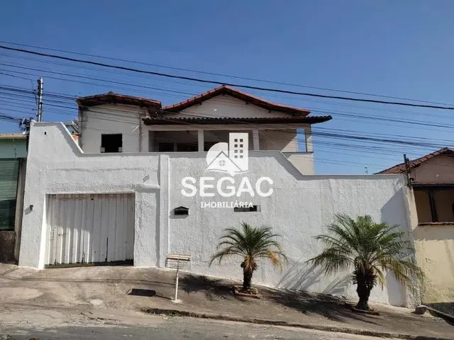 Imagem: Casa 04 Quartos a Venda em Contagem