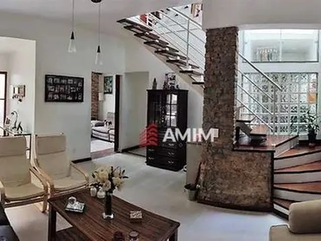 Imagem: Casa com 4 Quartos À Venda, 220 M² por