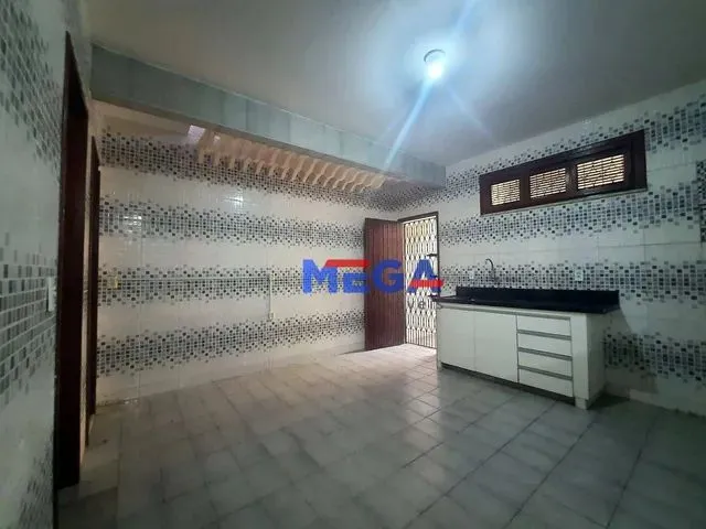 Imagem 4: Casa com 3 Quartos À Venda Ou Aluguel na Parangaba - Fortaleza/Ce