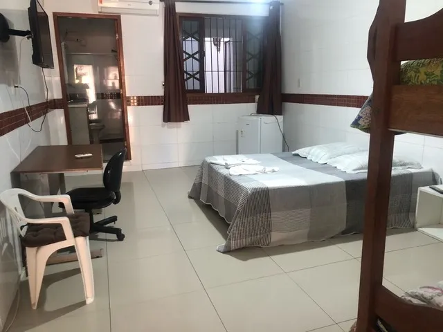 Imagem: O quarto está localizado em Centro, Macaé para alugar por