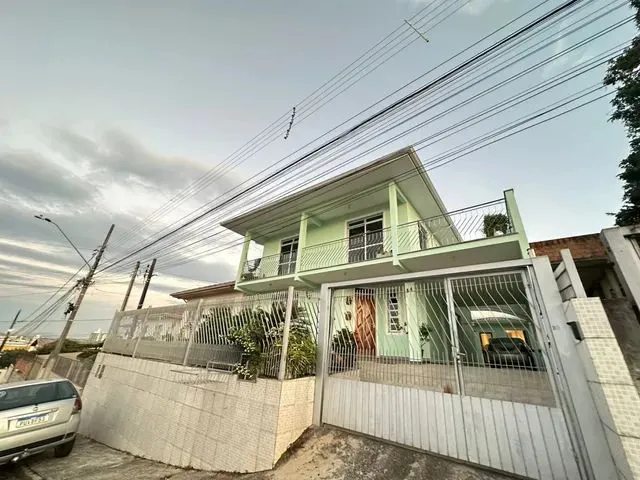 Imagem 1: Casa de 4 Quartos para Alugar no Bairro Passa Vinte