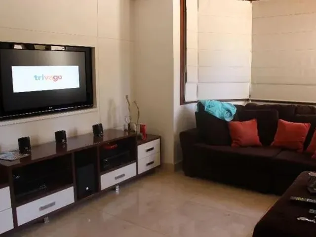 Imagem 3: Shis Qi 13 Conjunto 09 - Locação de Casa Sendo Sobrado 04 Quartos Suites - Mobiliada