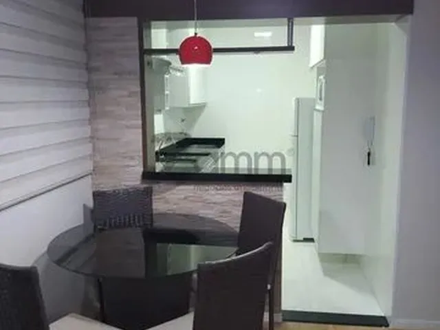 Imagem: O apartamento possui 2 Dormitórios, 1 Banheiro, 1 Vaga na