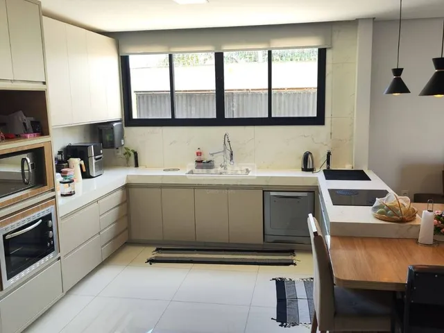Imagem 2: Casa de sobrado - 3 quartos com suíte e closet - 1603 Sul