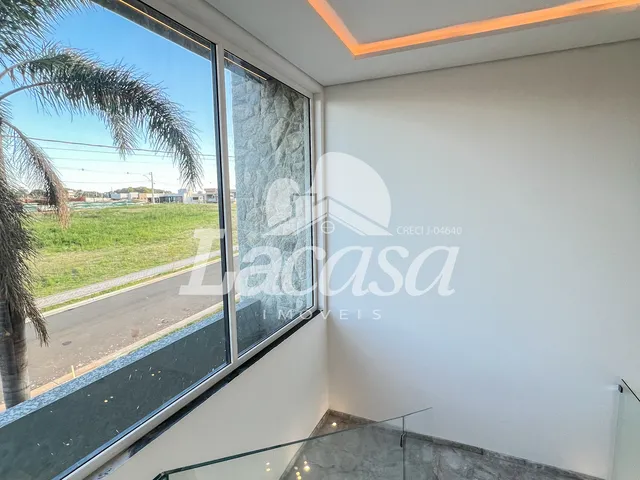 Imagem 8: La Casa Imóveis Vende: Sobrado de Alto Padrão no Residencial Grand Forest!