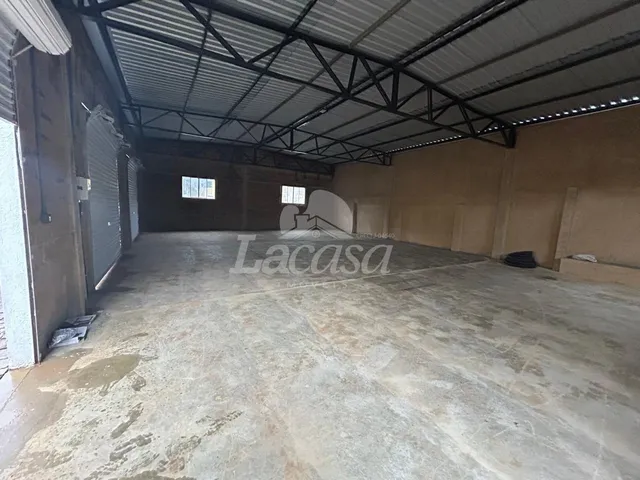 Imagem 4: LA CASA IMÓVEIS ALUGA BARRACÃO PRÓXIMO AO SUPERPÃO COMPRE MAIS DO MORRO ALTO