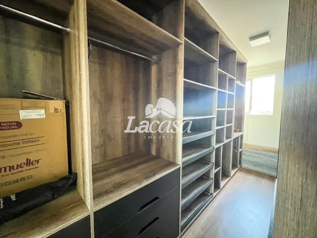 Imagem 13: Imobiliária La Casa vende/aluga: Apartamento triplex mobiliado no Edifício Mont Blanc!