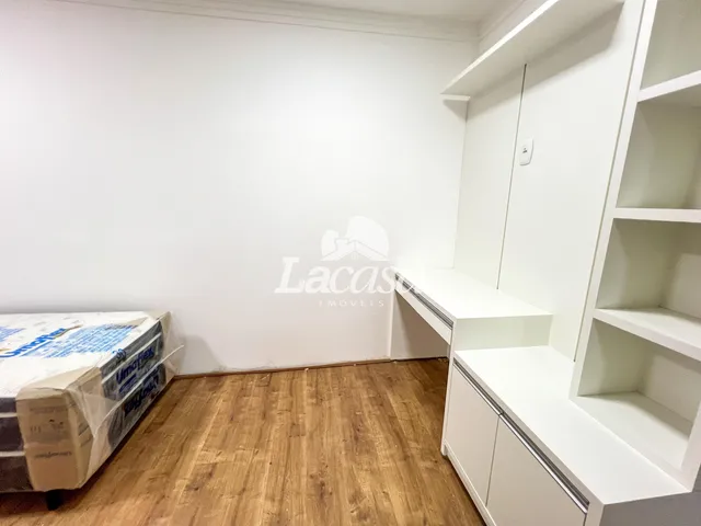 Imagem 8: Imobiliária La Casa vende/aluga: Apartamento triplex mobiliado no Edifício Mont Blanc!