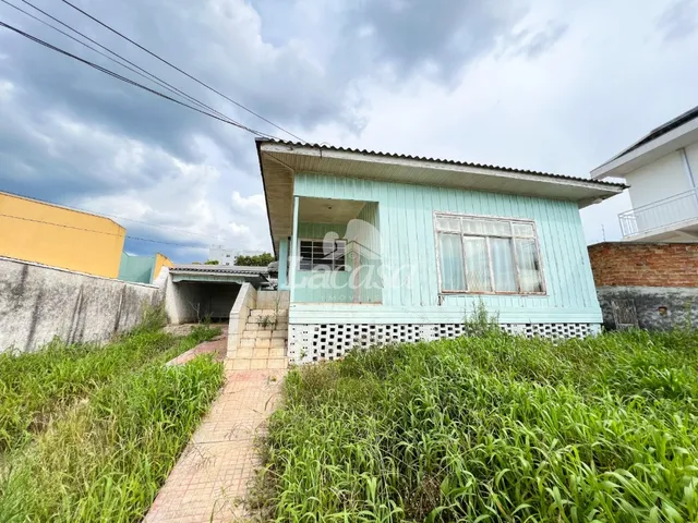 Imagem 2: Vende-Se Terreno com Casa de Madeira no Bairro santa Cruz Excelente Localização Perto de Tudo Que Você Precisa!