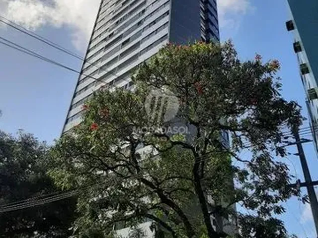 Imagem: O apartamento possui 4 Dormitórios, 2 Suítes, 1 Banheiro,