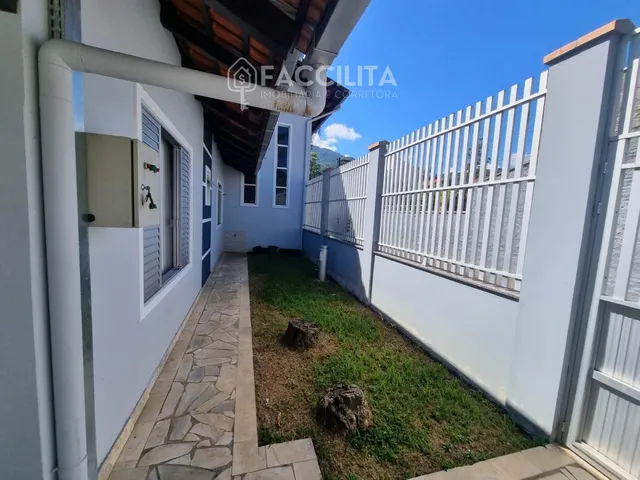 Imagem: Casa com 4 quartos, 120m², à venda no