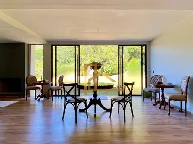 Imagem: Casa Linear com 4 Suítes e Terreno de 2.500