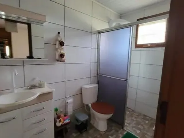 Imagem 3: Velleda Oferece Belo Sítio com Chalé, Piscina e Frutíferas, em Condomínio Fechado Na