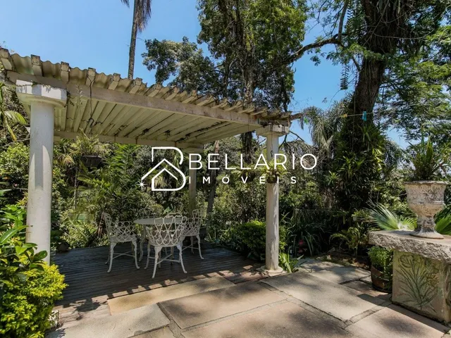 Imagem 3: Casa com 5 quartos (3 suítes) e piscina à venda, 430 m² por R$ 3.800.000,00