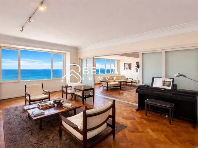 Imagem 2: Apartamento com vista para o mar, com 3 dormitórios e 2 vagas à venda, 354 m²