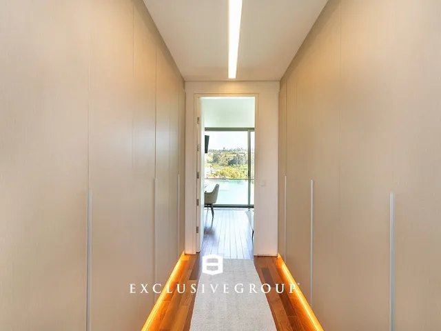 Imagem 2: Linda mansão térrea e contemporânea