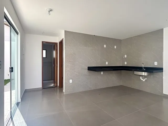 Imagem 7: Imperdível Casa Moderna com Suíte e Pé Direito Duplo